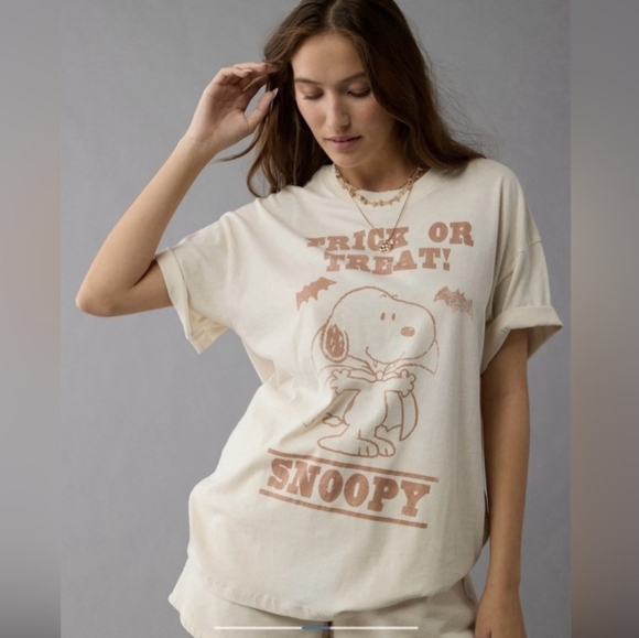 American Eagle Outfitters Tops - AE Oversized Snoopy Halloween Graphic Women’s T-Shirt M
